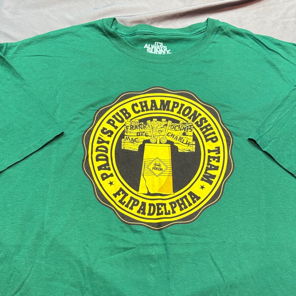 It's Always Sunny Flipadelphia Paddy's Pub T-Shirt Loot Crate Exclusive 3XL